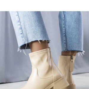 Beżowe klasyczne botki Victoire - Solea