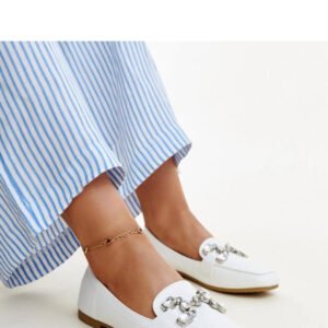 Białe mokasyny z cyrkonową klamerką Mali - Solea