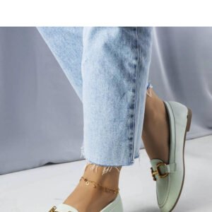 Zielone mokasyny ze złotą ozdobą Regina - Solea