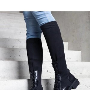 Czarne wsuwane kozaki z materiałową elastyczną cholewką Luana - Solea