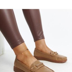 Ciemnobeżowe mokasyny z klamerką Anisah - Solea
