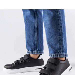 Czarne sneakersy zapinane na rzepy Paré - biała podeszwa - Solea