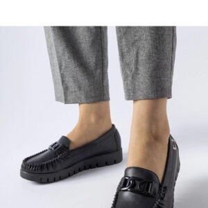 Czarne mokasyny z klamerką na koturnie Lionella - Solea