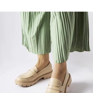 Beżowe eleganckie mokasyny Puccianiello - Solea